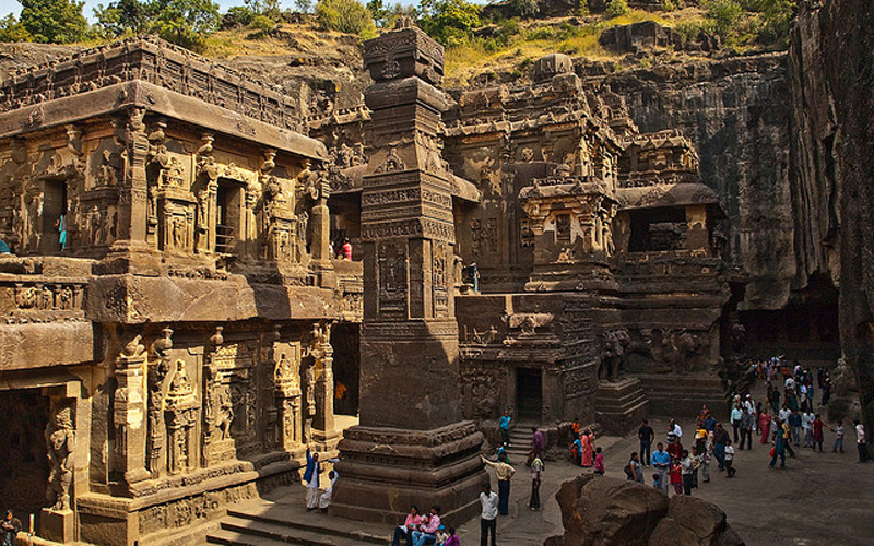 Яркий Мумбаи, храмы и винодельни Нашика и древние пещерные храмы Аджанты и Эллоры
